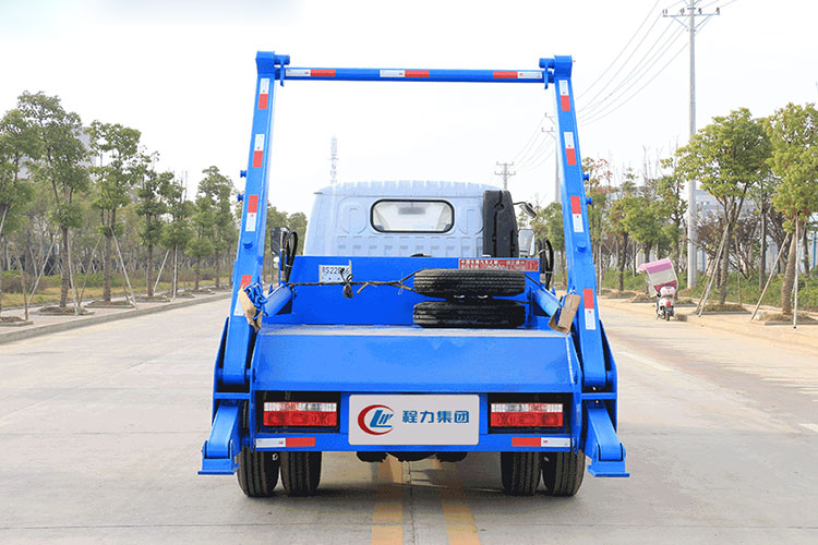 東風小福瑞卡擺臂式垃圾車廠家直銷品質售后有保證